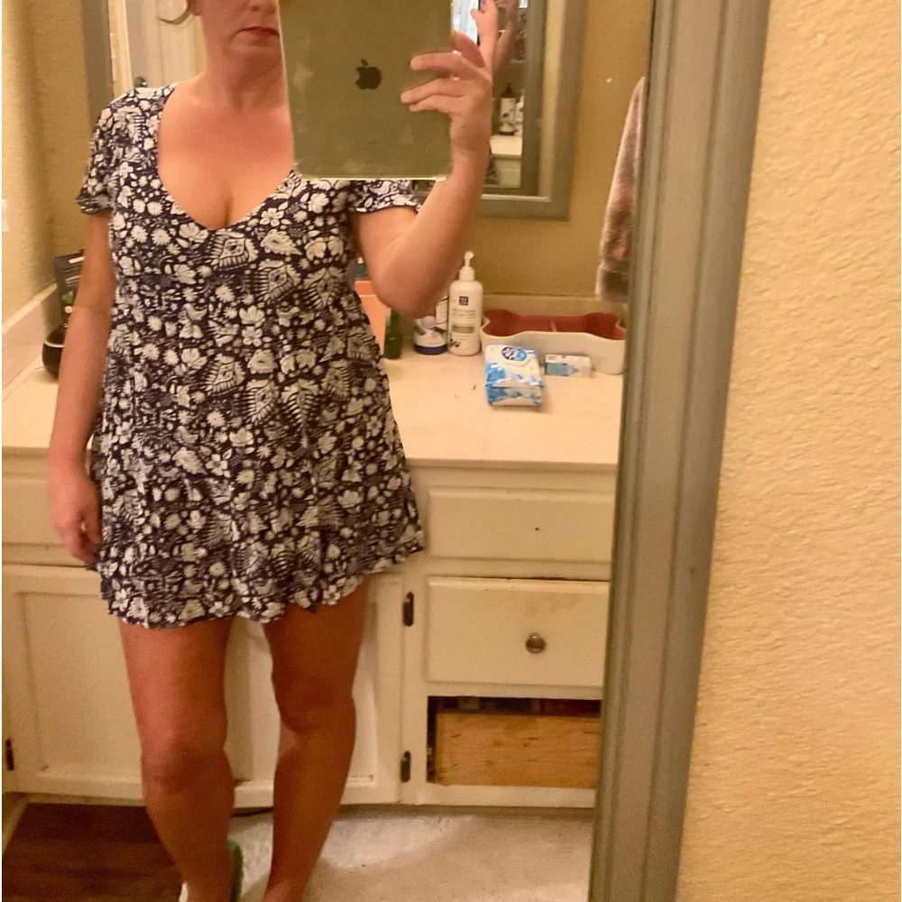 NEW LISTING ‼️SHOW ME YOUR MUMU Mini Dress - Picture 16 of 16